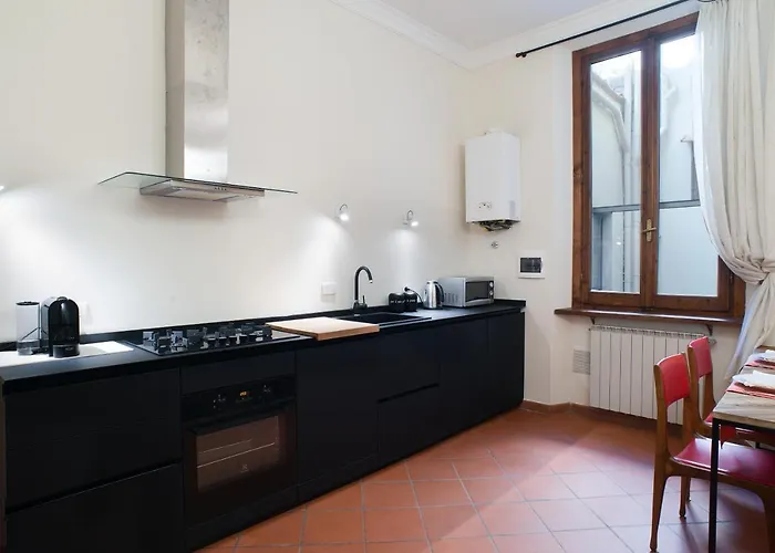 Ponte Vecchio Flat With Elevator