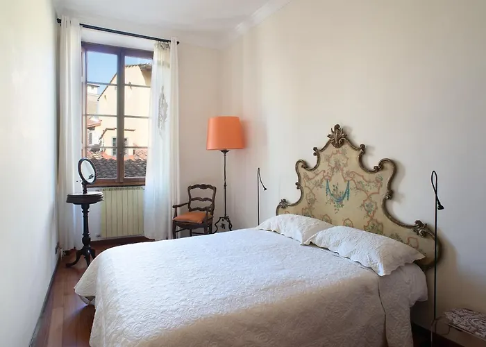 Ponte Vecchio Flat With Elevator *