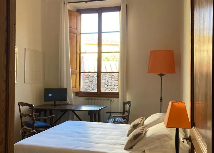 Ponte Vecchio Flat With Elevator * Florencja