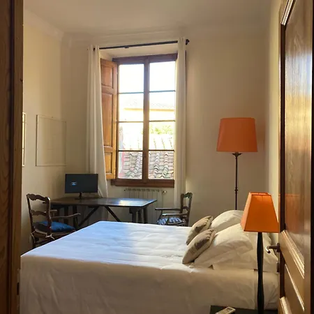 Ponte Vecchio Flat With Elevator * פירנצה