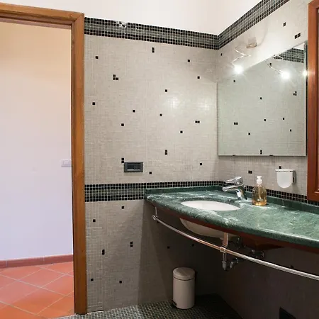 Ponte Vecchio Flat With Elevator *