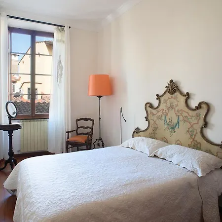 Ponte Vecchio Flat With Elevator *
